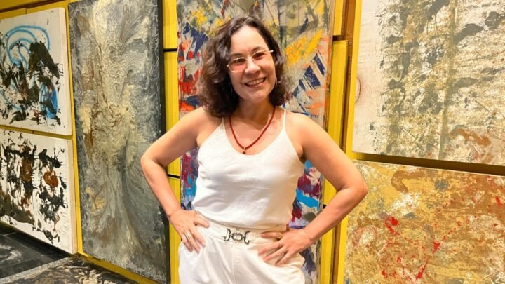 Carla Rio leva o samba à Feirinha Bairro Novo, em Olinda